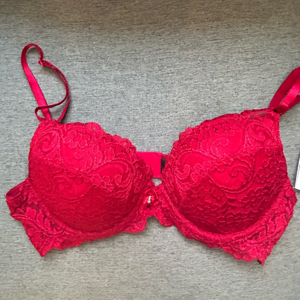 Maximum Cleavage Underwire Push up Bra